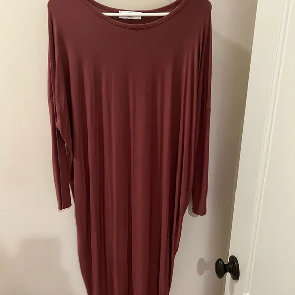 Carly Jean Los Angeles Everyday Dress. Size small. - Picture 2 of 4